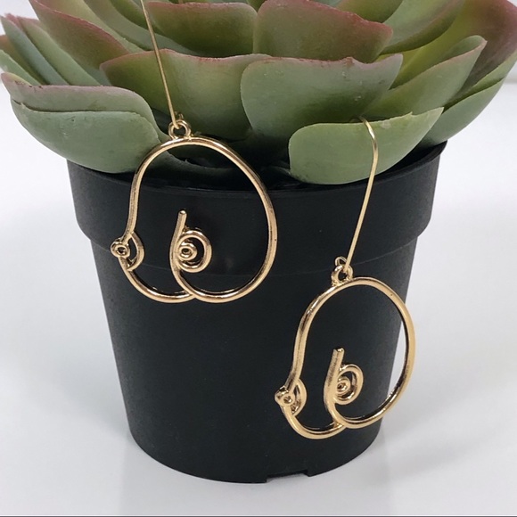New Breast Earrings Female Body Artistic Nude Human Figure Artistic Gold Tone - Picture 1 of 7